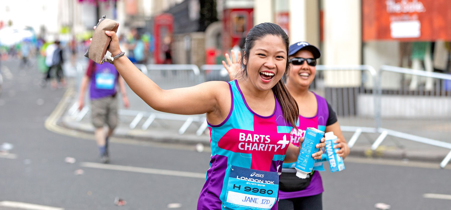 Barts Charity runner in the Asics 10k