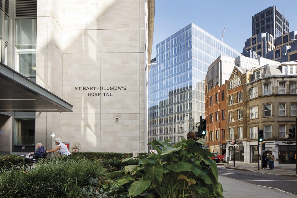 Barts 900 - St Bartholomew's Hospital exterior @Barts Charity x Nick Turpin