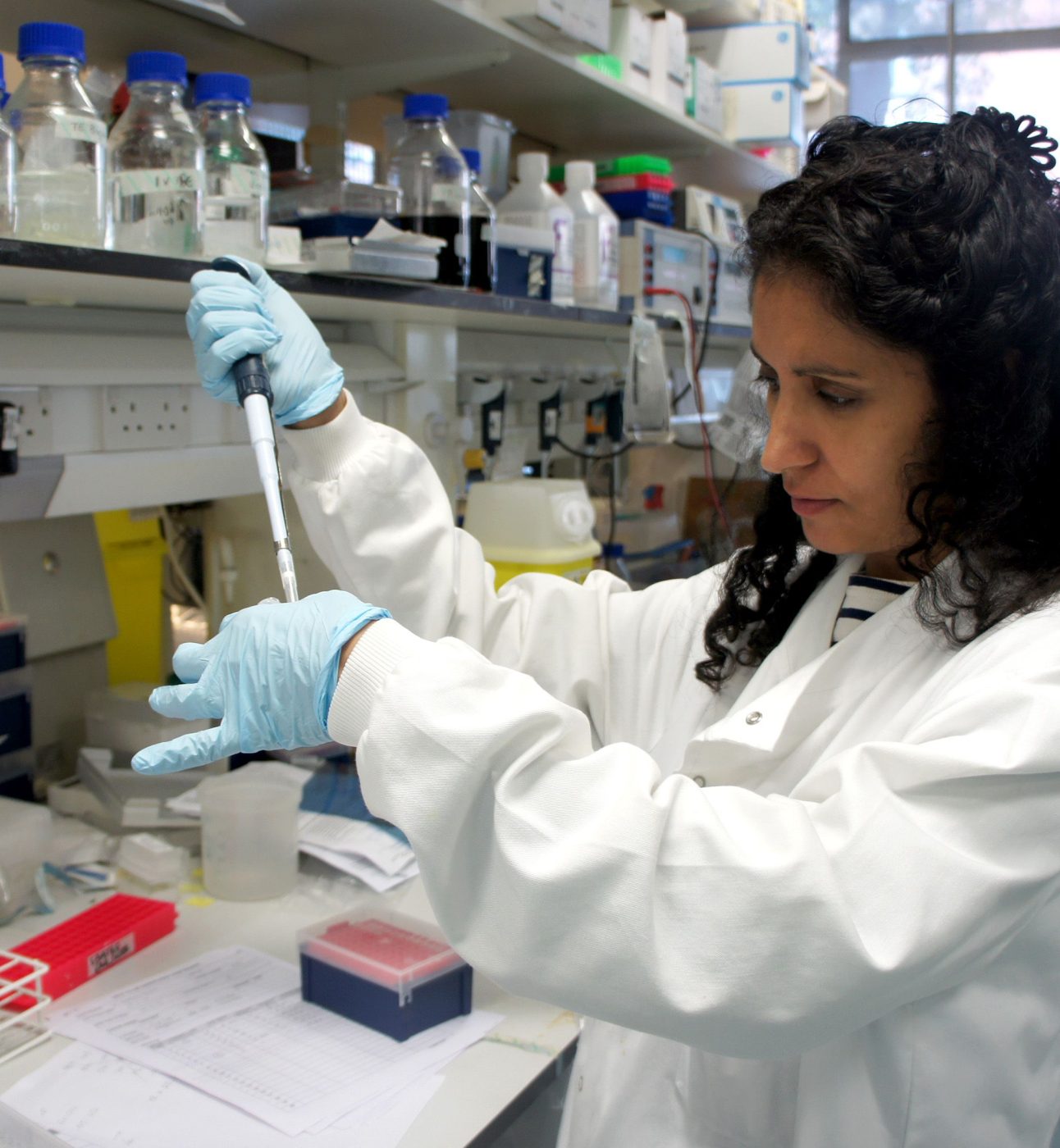 Kairbaan Hodivala-Dilke researching cancer