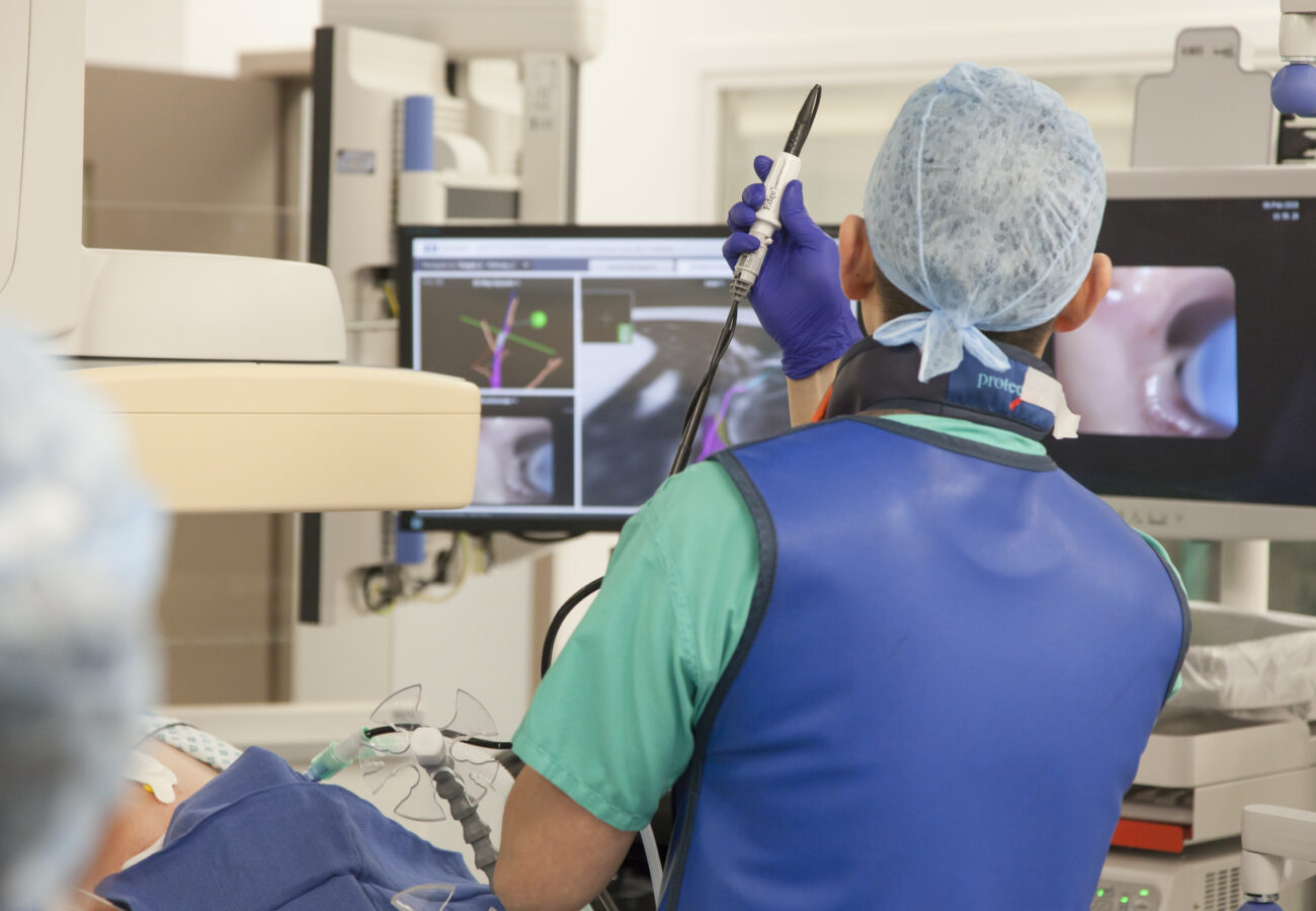 Image of doctors at Barts Health NHS Trust performing surgery on a lung